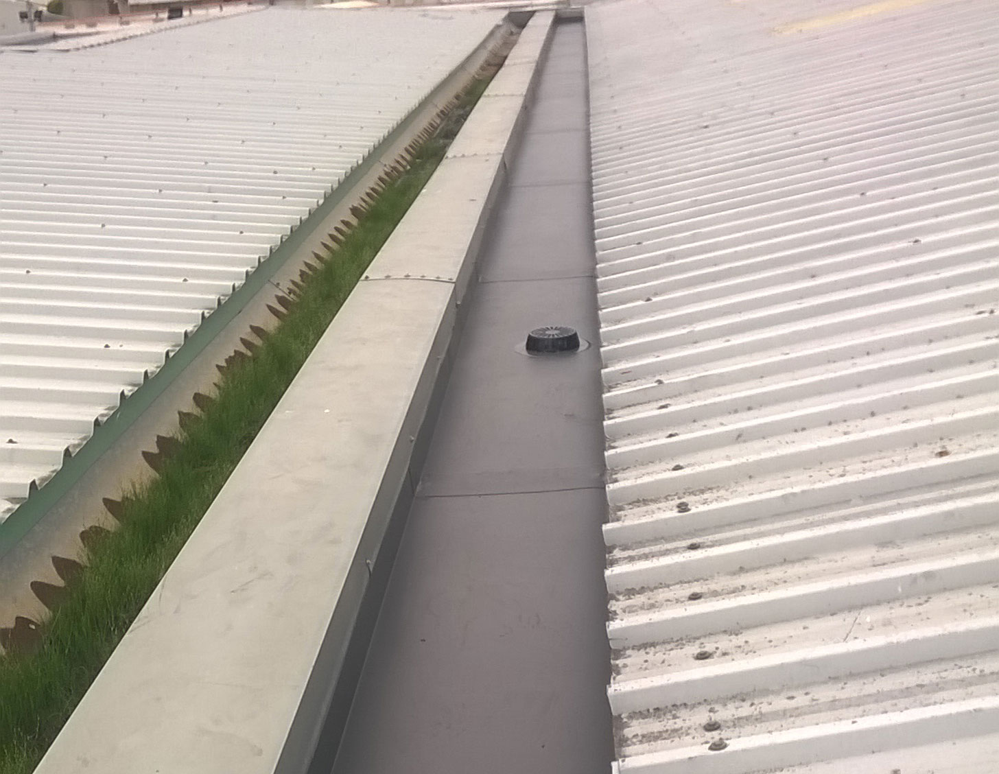 Gutter-repairs-and-realignment-Ireland-for-commercial-premises